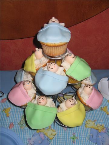 Babies in Blanket Cupcakes